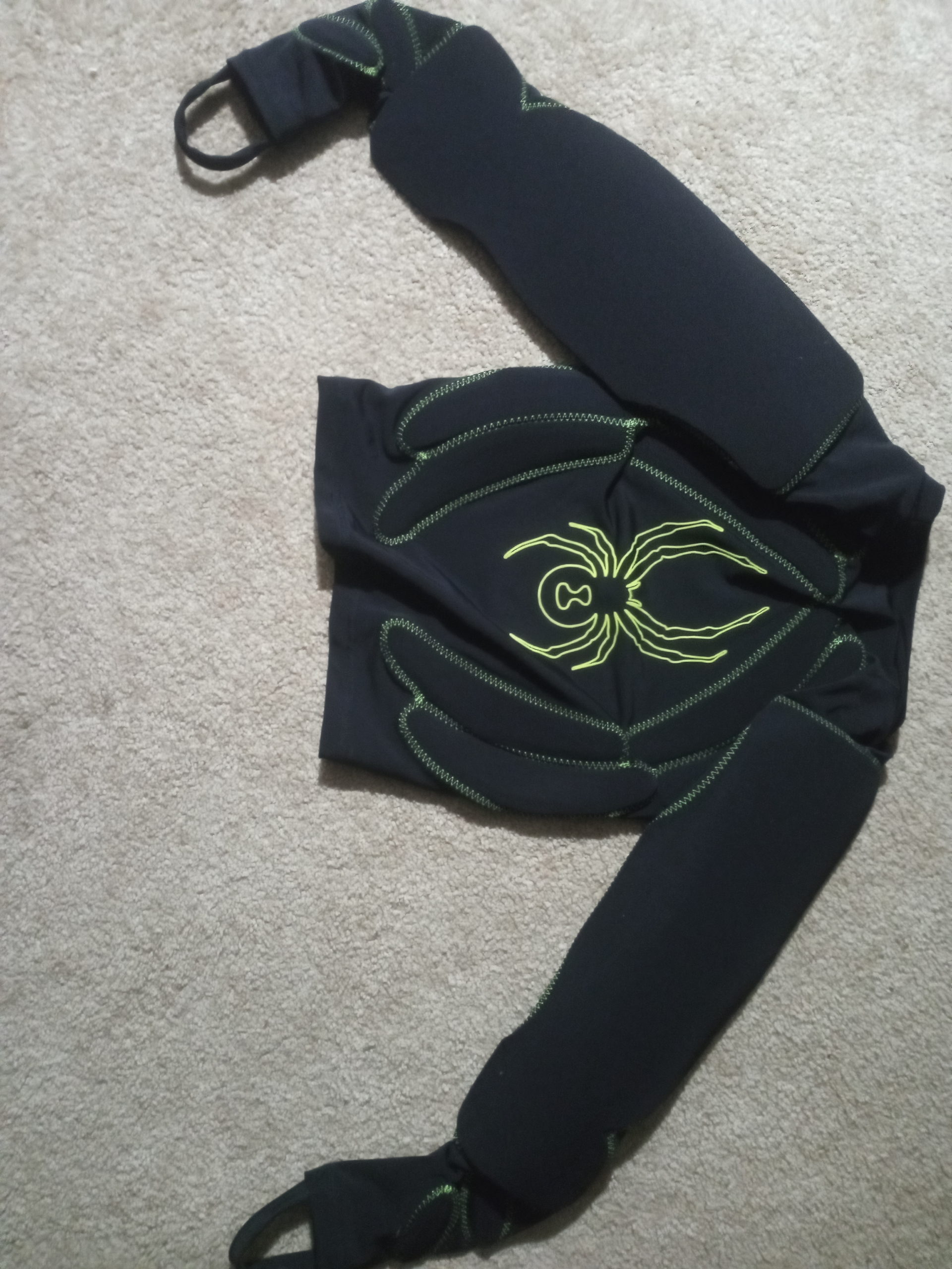 IMG_20211207_171804 New men's small padded Spyder training top. $40. Porch pickup in Geneseo. Contact Pete Hill at 630-269-9817 or salaryder@sbcglobal.net.